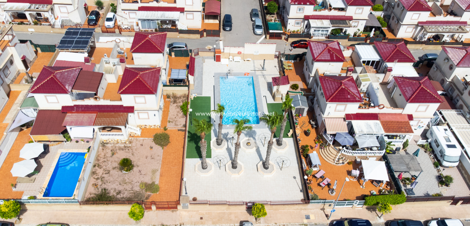 Resale - Quad - Urb. La Marina