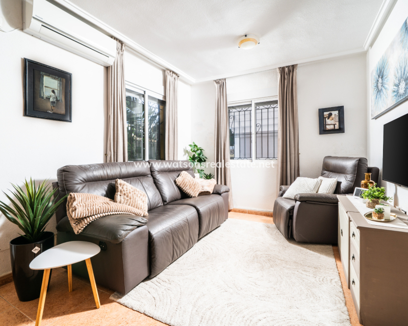 Resale - Quad - Urb. La Marina