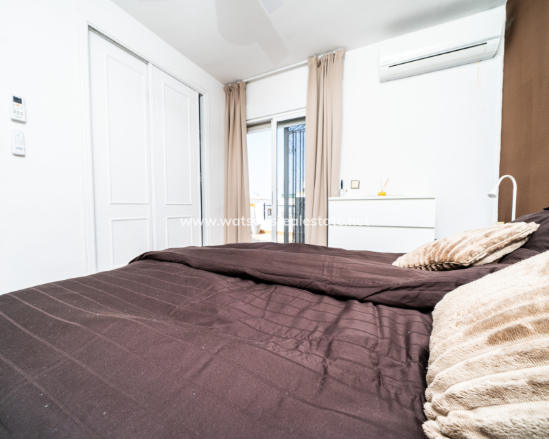 Resale - Quad - Urb. La Marina