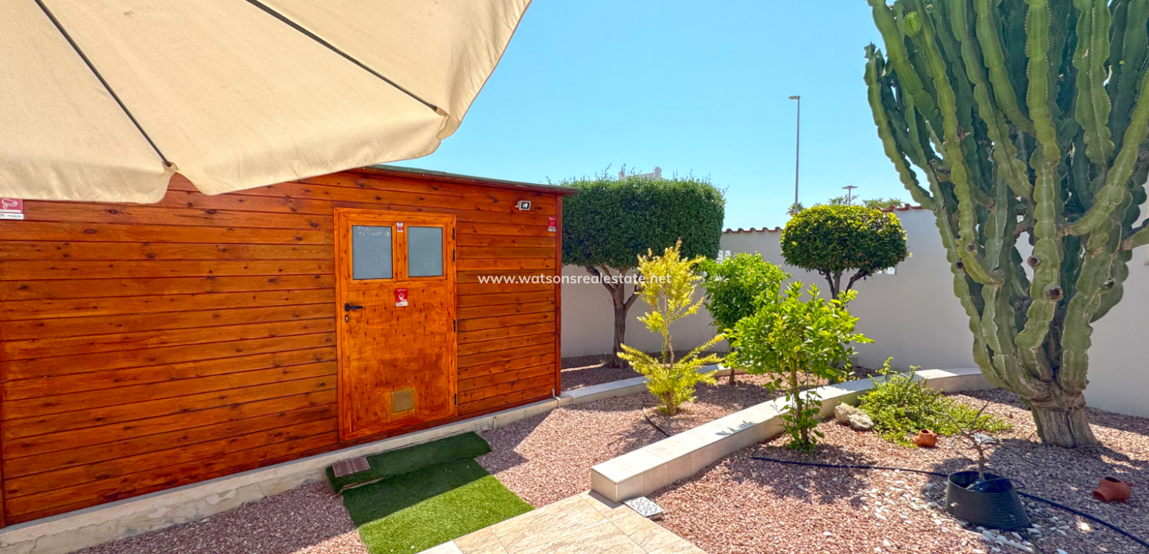 Resale - Quad - Urb. La Marina