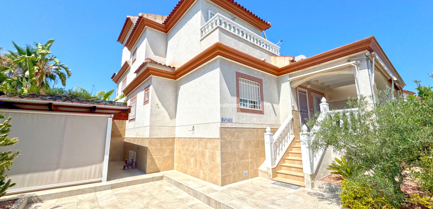 Resale - Quad - Urb. La Marina