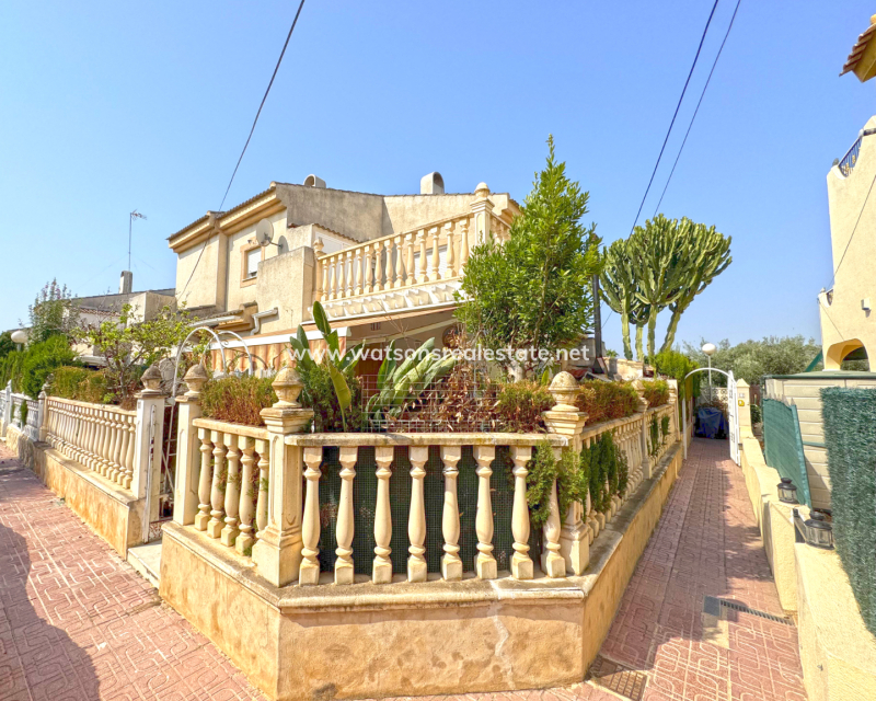 Resale - Quad - Urb. La Marina