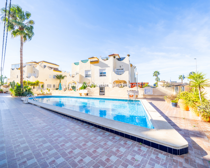 Resale - Quad - Urb. La Marina