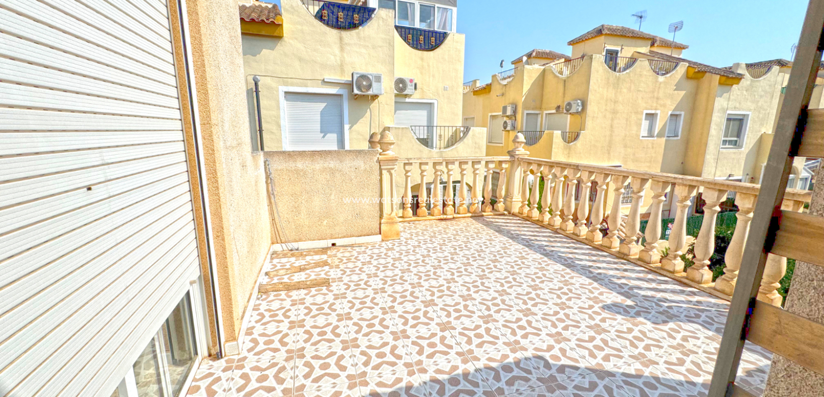 Resale - Quad - Urb. La Marina