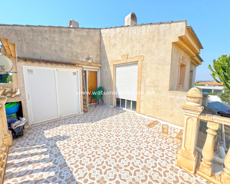 Resale - Quad - Urb. La Marina