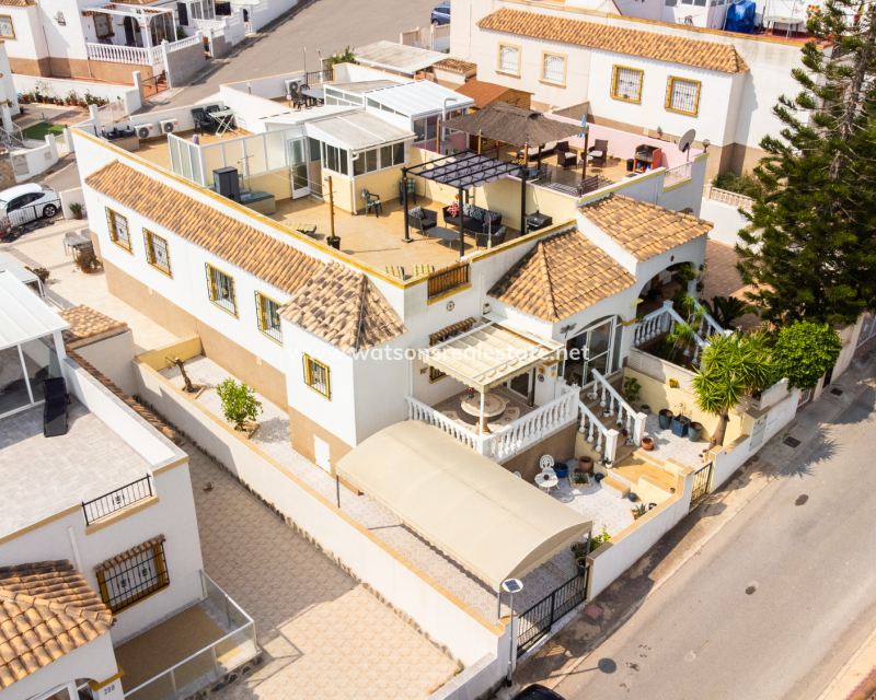 Resale - Quad - Urb. La Marina