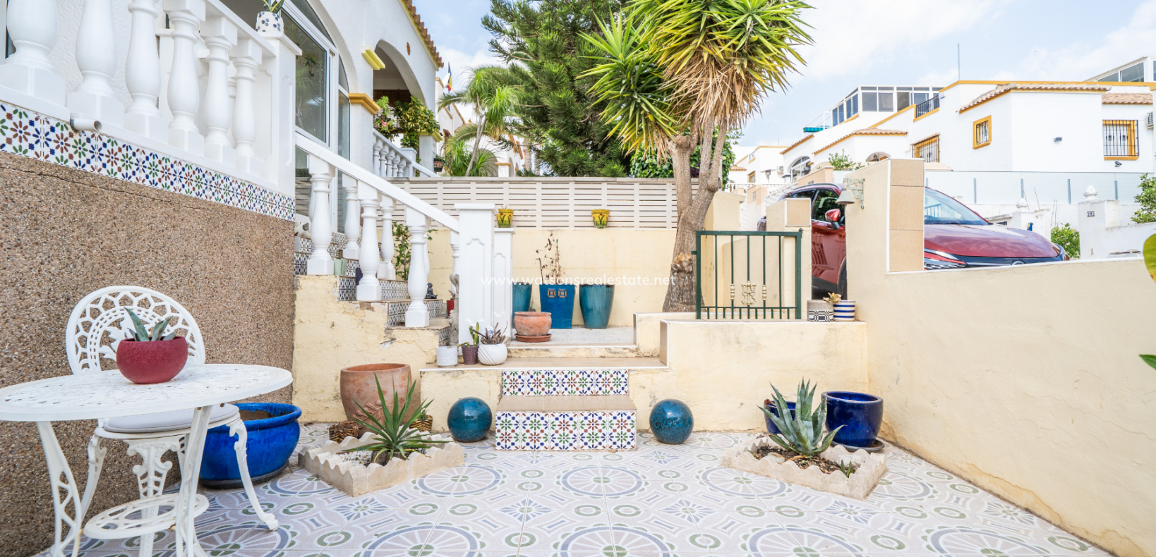 Resale - Quad - Urb. La Marina