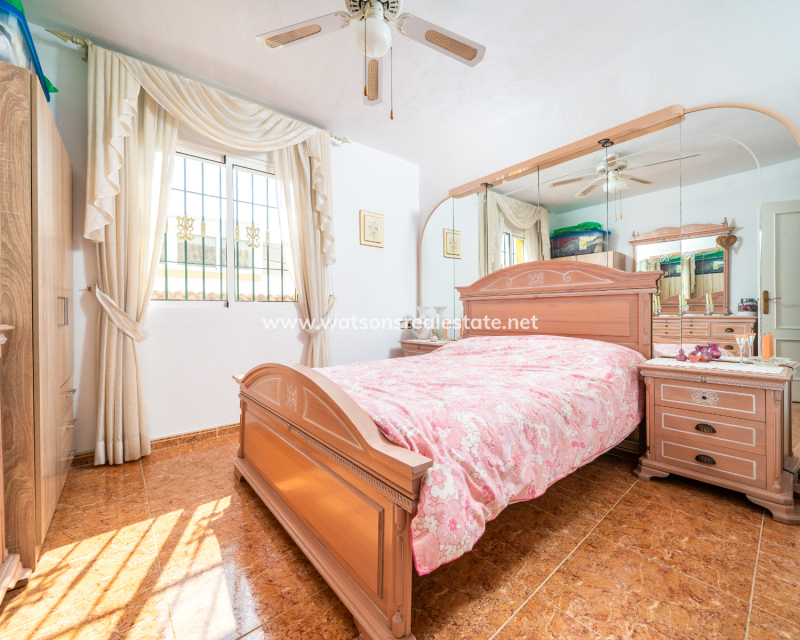 Resale - Quad - Urb. La Marina