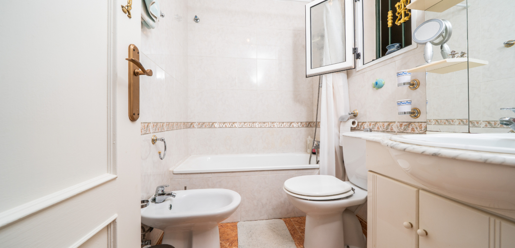 Resale - Quad - Urb. La Marina