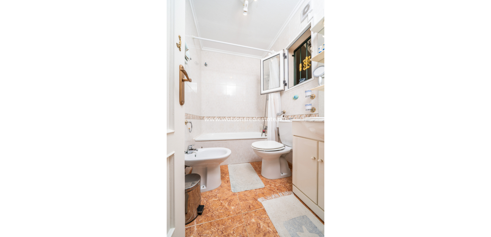 Resale - Quad - Urb. La Marina