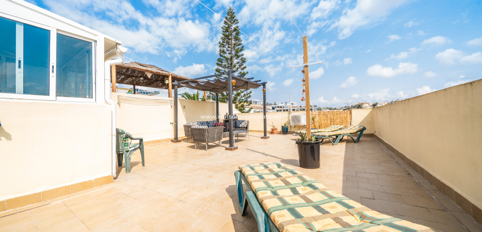 Resale - Quad - Urb. La Marina