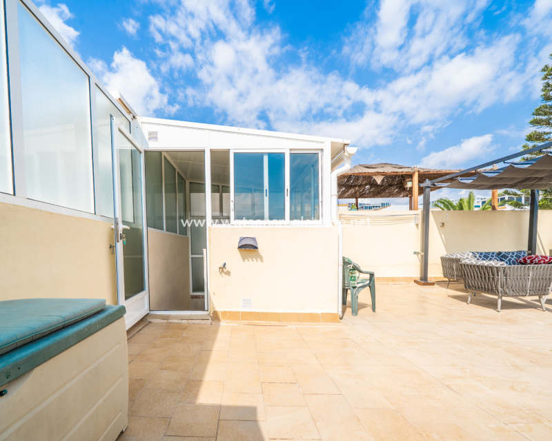 Resale - Quad - Urb. La Marina