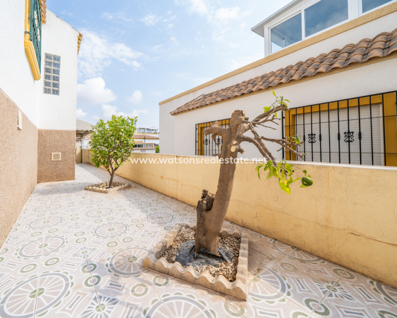 Resale - Quad - Urb. La Marina