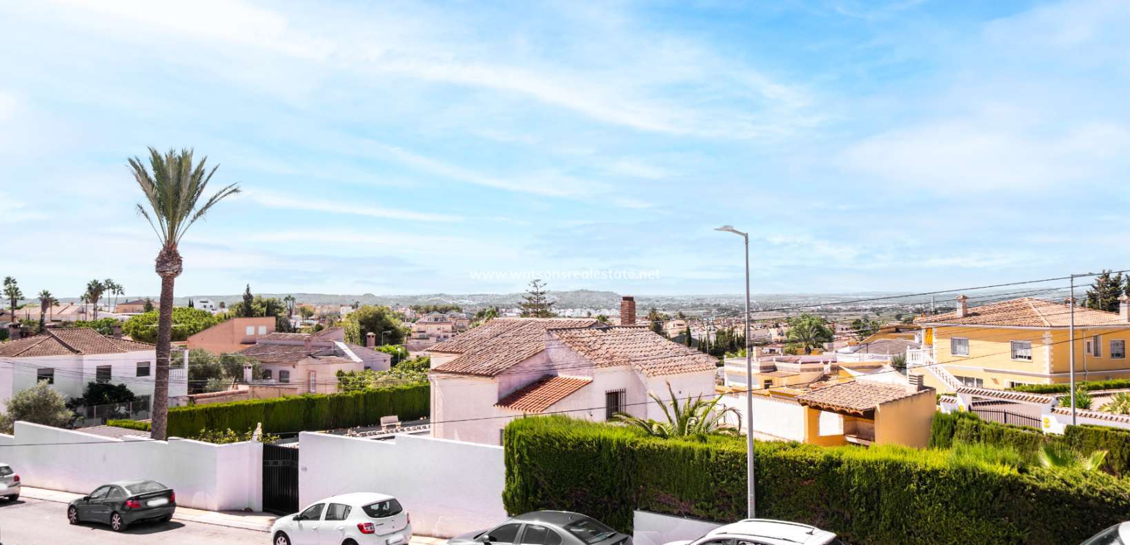 Resale - Quad - Urb. La Marina