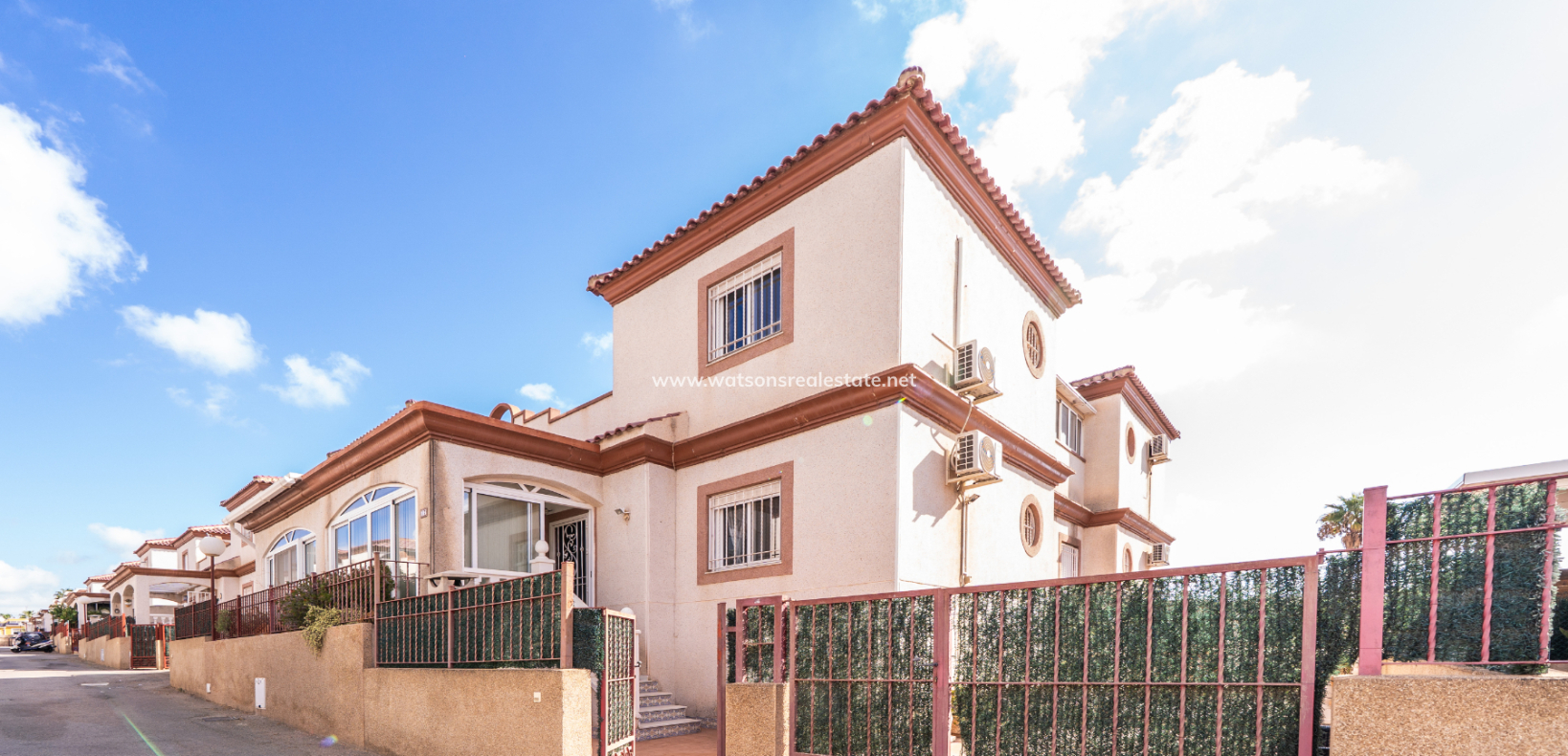 Resale - Quad - Urb. La Marina