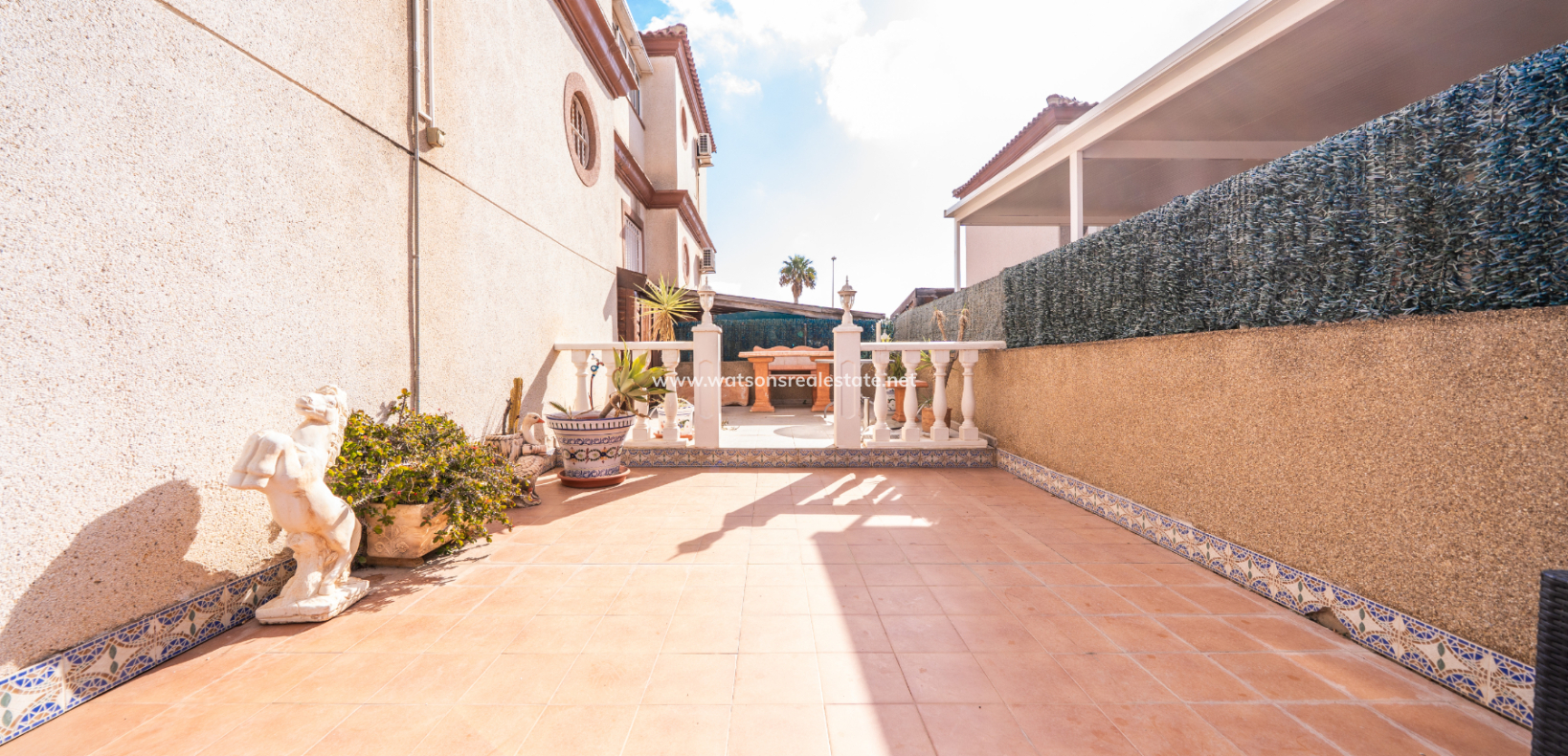 Resale - Quad - Urb. La Marina