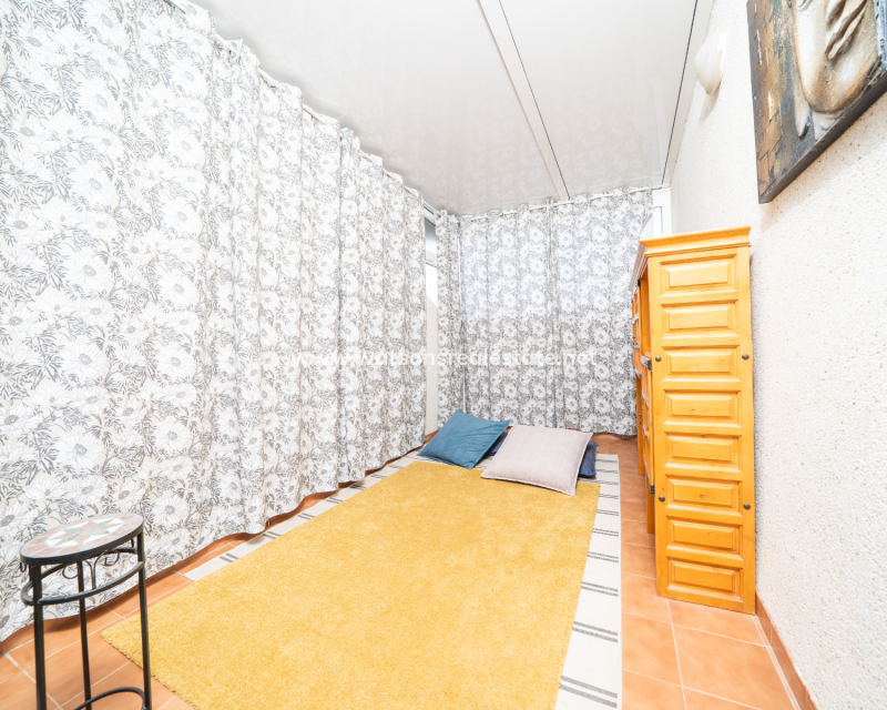 Resale - Quad - Urb. La Marina