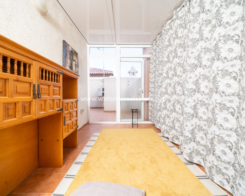 Resale - Quad - Urb. La Marina