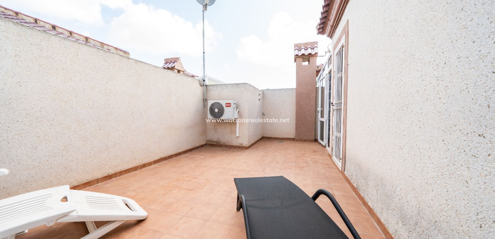 Resale - Quad - Urb. La Marina
