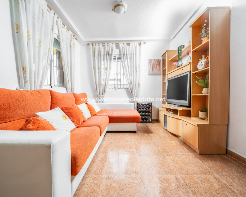 Resale - Quad - Urb. La Marina