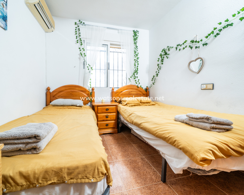 Resale - Quad - Urb. La Marina