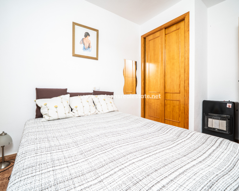 Resale - Quad - Urb. La Marina