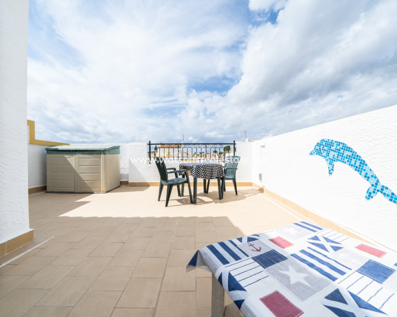 Resale - Quad - Urb. La Marina