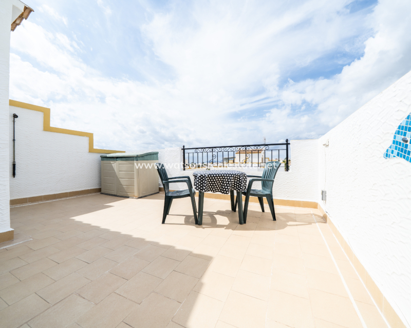 Resale - Quad - Urb. La Marina