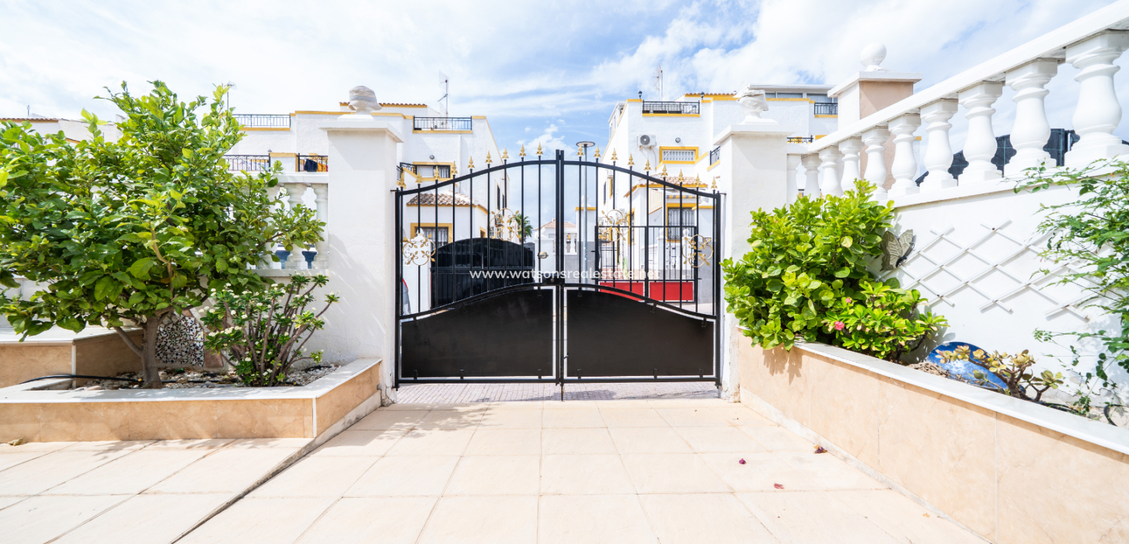 Resale - Quad - Urb. La Marina