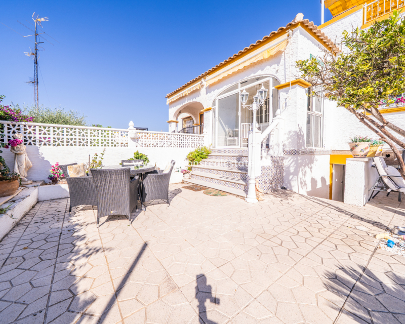 Resale - Quad - Urb. La Marina