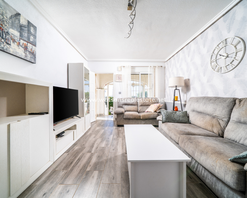 Resale - Quad - Urb. La Marina