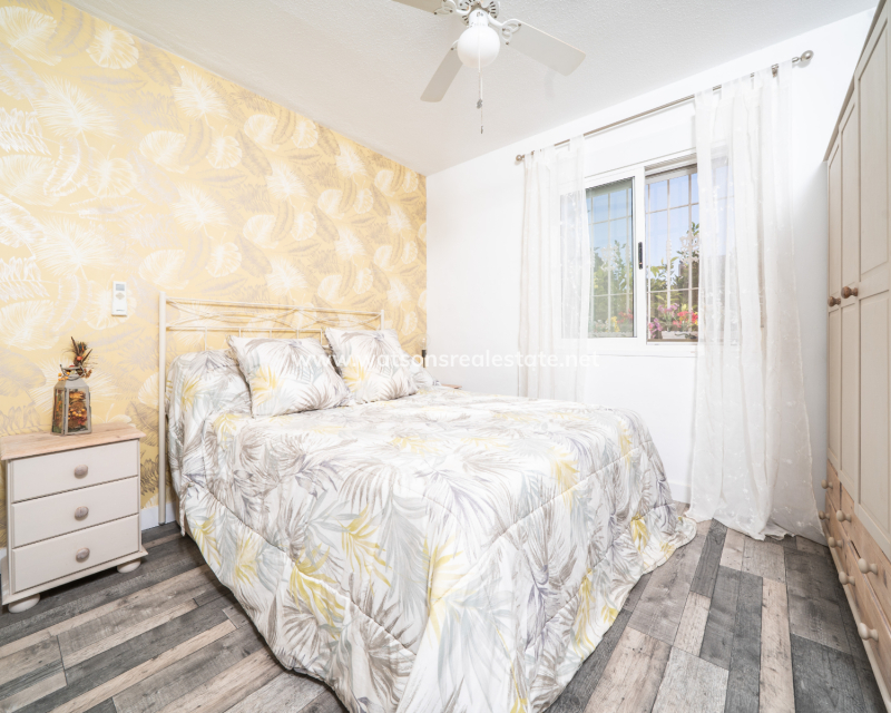 Resale - Quad - Urb. La Marina