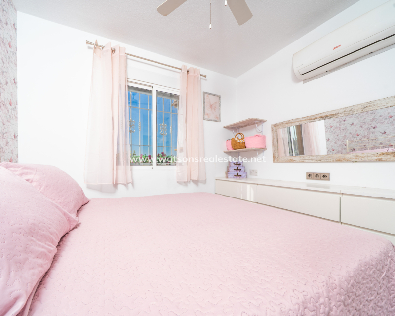 Resale - Quad - Urb. La Marina