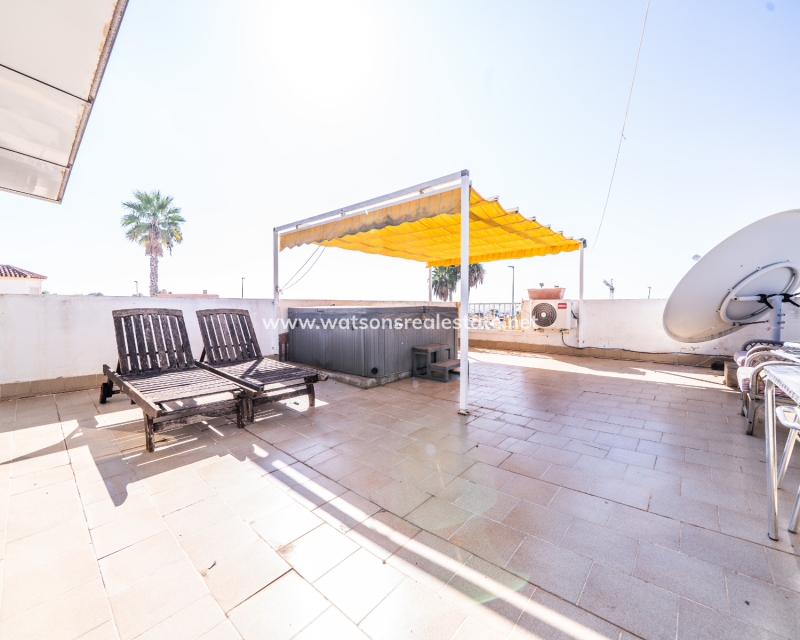 Resale - Quad - Urb. La Marina