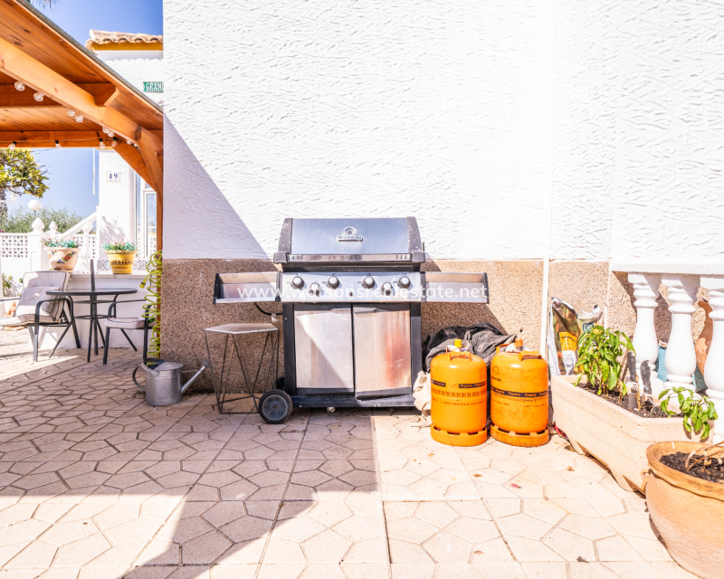 Resale - Quad - Urb. La Marina