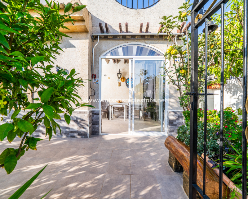 Resale - Quad - Urb. La Marina