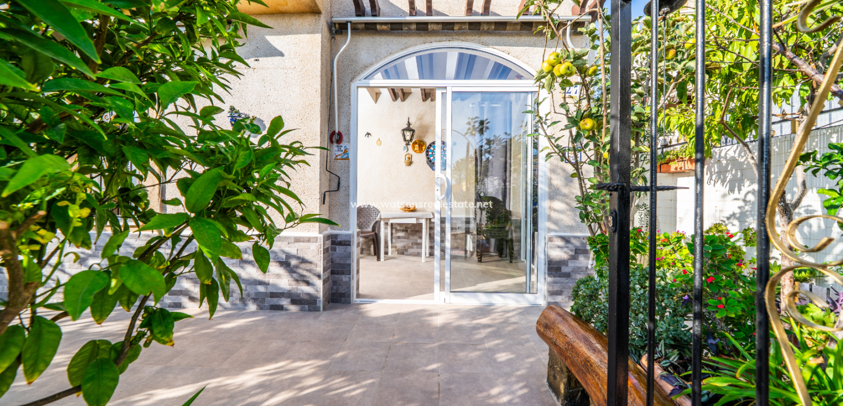 Resale - Quad - Urb. La Marina