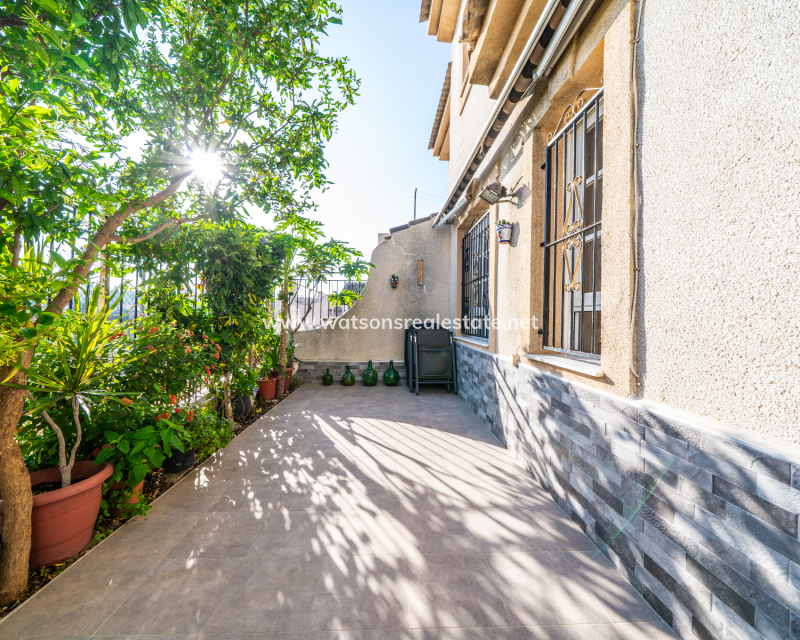 Resale - Quad - Urb. La Marina