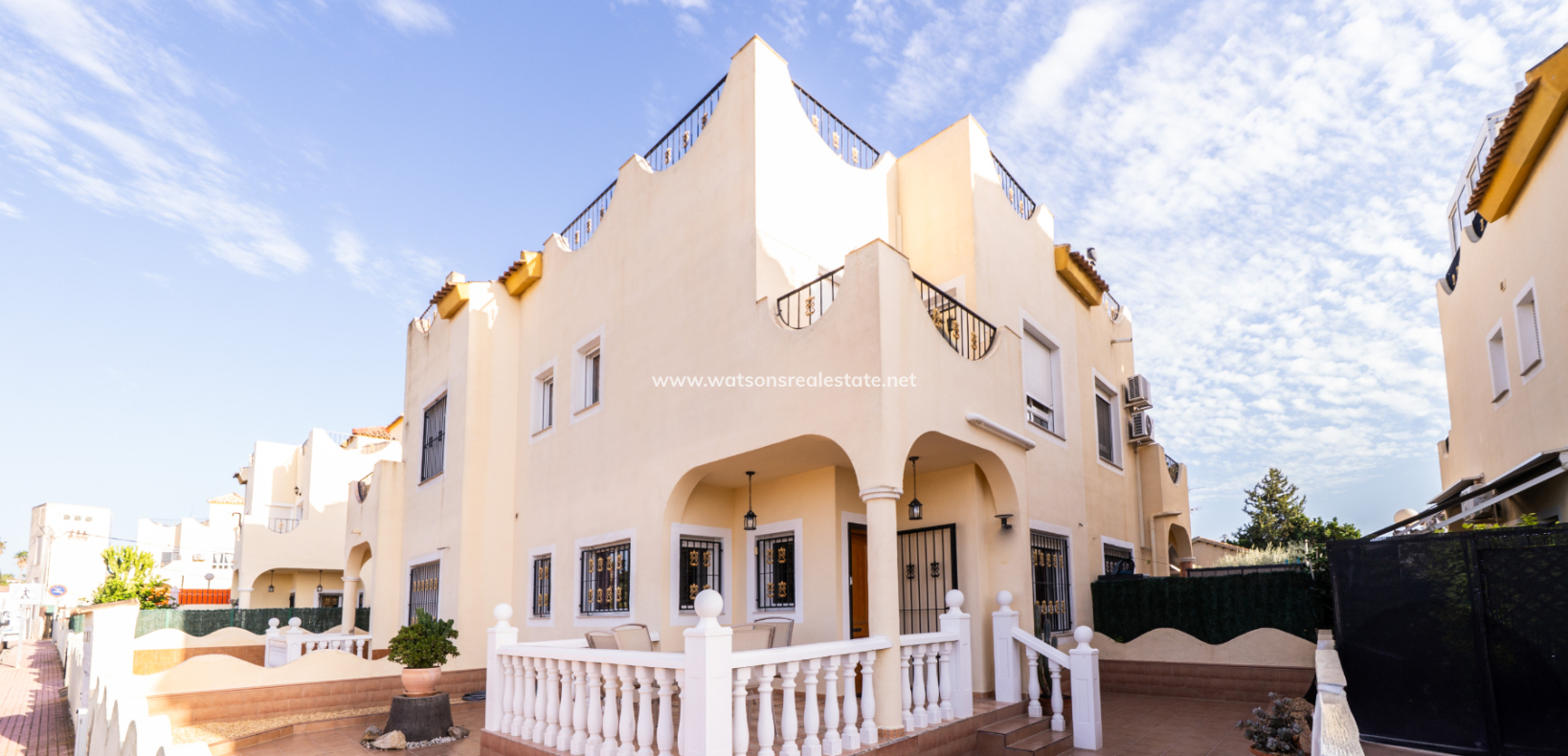 Resale - Quad - Urb. La Marina