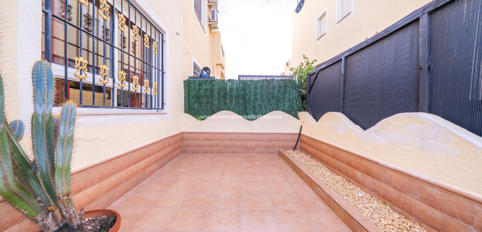 Resale - Quad - Urb. La Marina