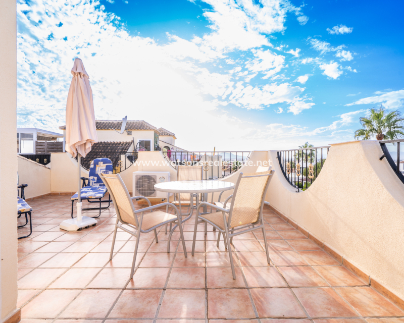 Resale - Quad - Urb. La Marina