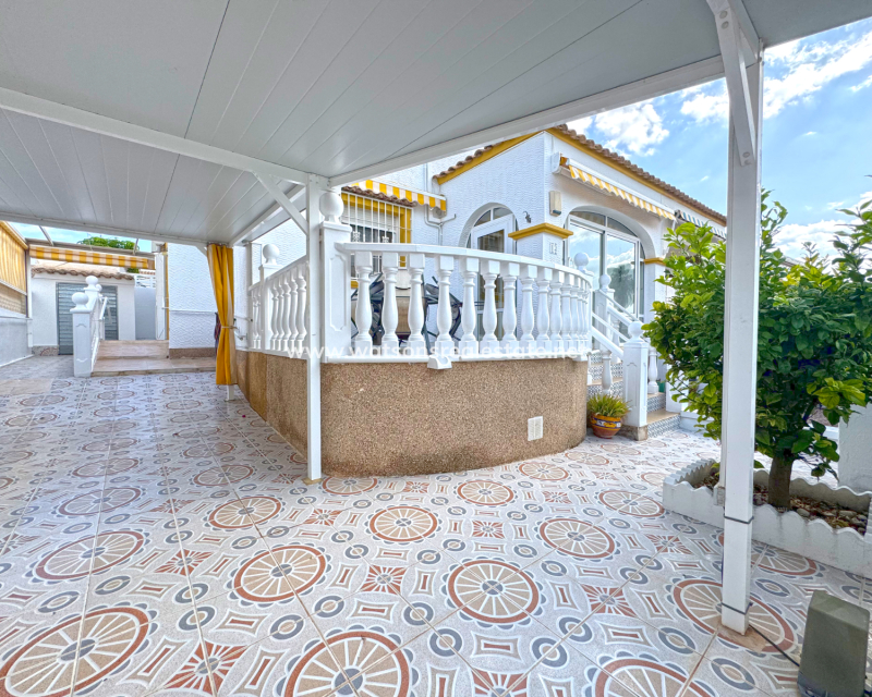 Resale - Quad - Urb. La Marina