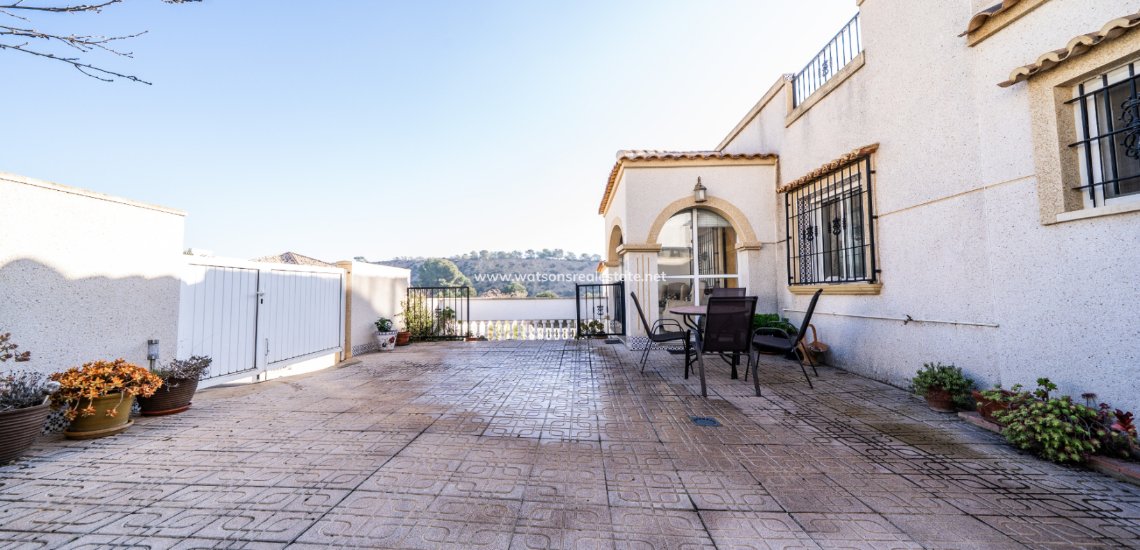 Resale - Quad - Urb. La Marina