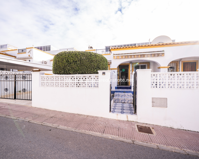 Resale - Quad - Urb. La Marina