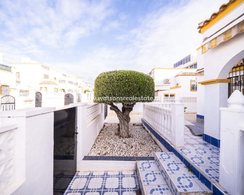 Resale - Quad - Urb. La Marina