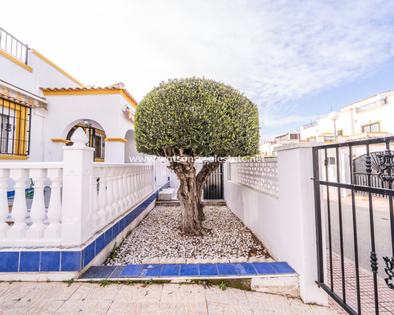 Resale - Quad - Urb. La Marina