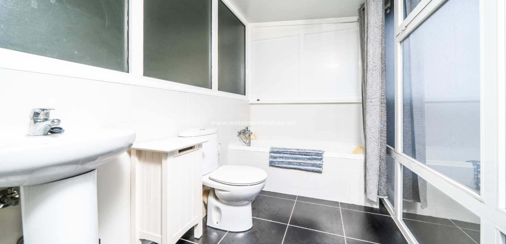 Resale - Quad - Urb. La Marina