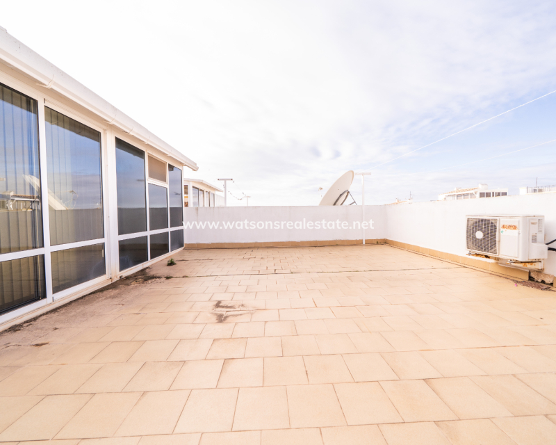 Resale - Quad - Urb. La Marina