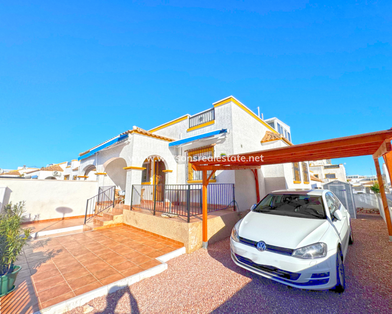Resale - Quad - Urb. La Marina