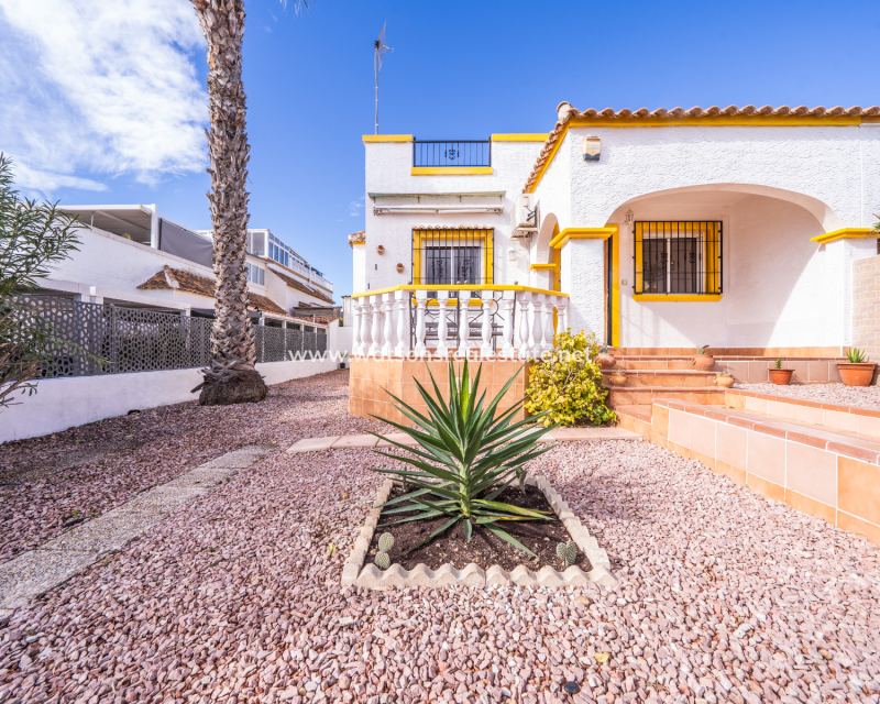 Resale - Quad - Urb. La Marina